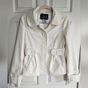 Short cream peacoat